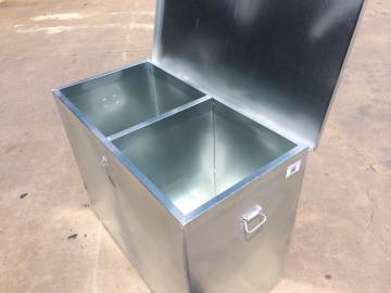 Image of item: 2-CompartmentFeedBinHFGRAIN2 45"x23"x36"